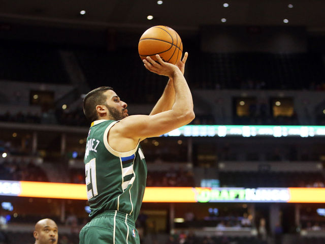 Bucks' Vasquez undergoes foot surgery; out 3-4 months