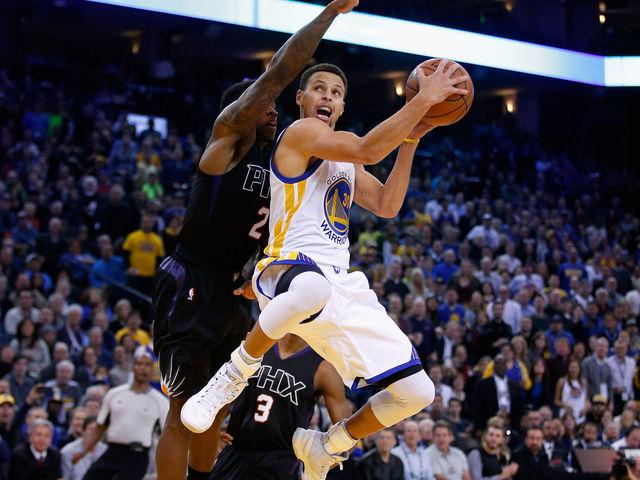 Warriors return to winning ways behind 68 points from Splash Brothers