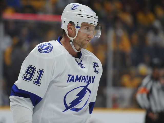 Lightning's Stamkos clears the air; denies he wants out of Tampa