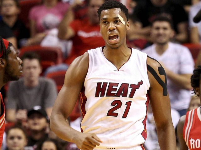 Report: Lakers to make Whiteside a free-agent priority