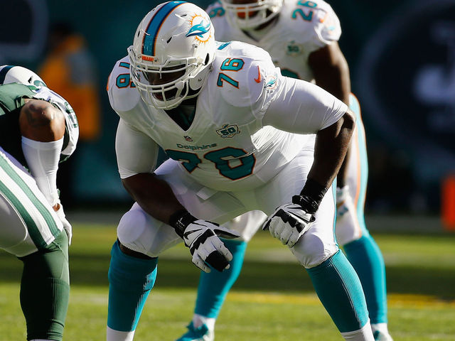 Jaguars' Albert announces retirement following offseason trade