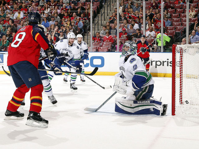 VIDEO: Jagr one-times home historic goal No. 732