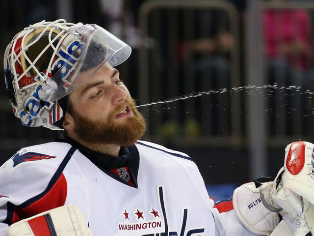 Holtby could challenge Brodeur's single-season wins record