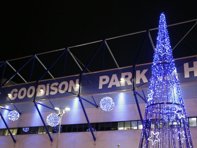 Everton signs 17-year-old defender Matty Foulds out of Bury