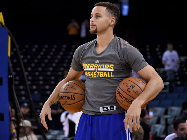 Curry participates in shootaround, questionable for Game 3