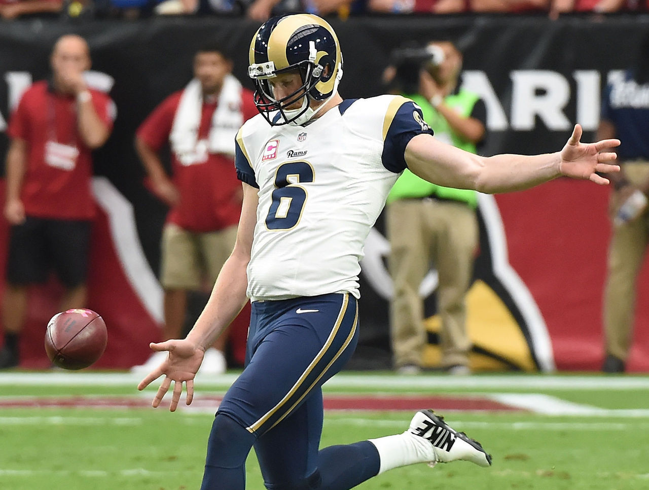 Bill Belichick on Rams punter Johnny Hekker: 'He's a weapon'