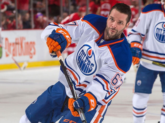 Report: Oilers' Pouliot may have separated shoulder