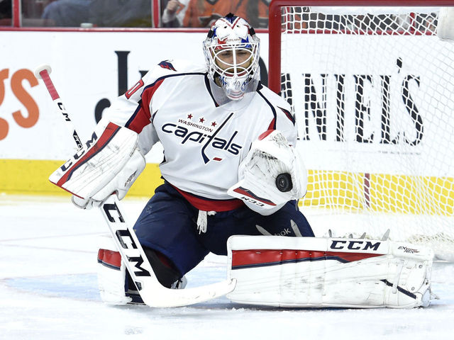 Holtby sets Capitals record with 21st playoff win