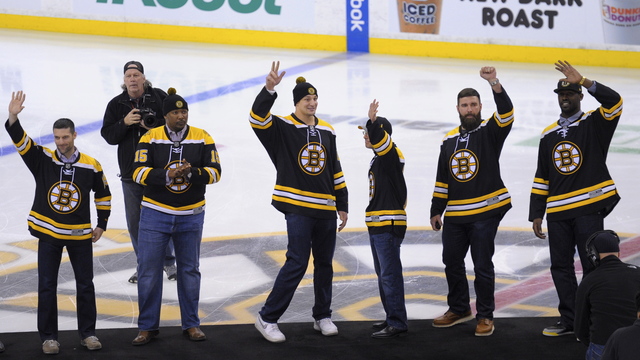 PHOTO: Patriots' Edelman lets Bruins know they've got backup