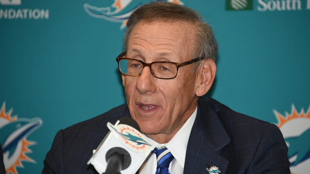 Dolphins owner explains casting only vote against Raiders' move