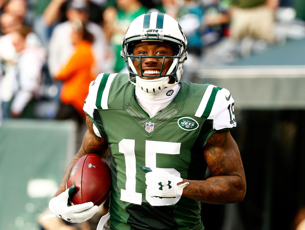 New York Jets Receiver Brandon Marshall Goes Down with Knee Injury