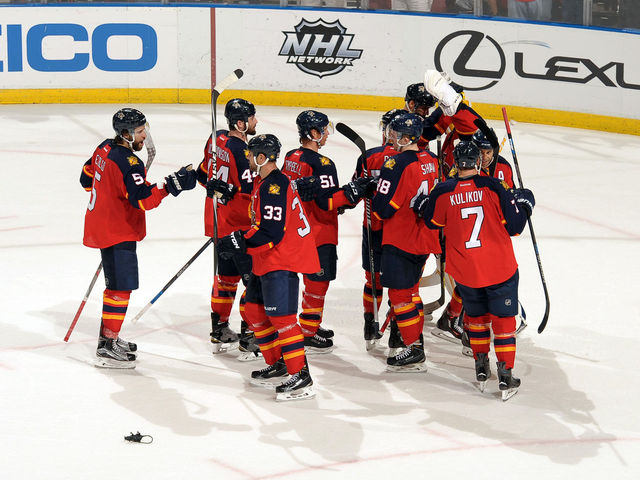 Panthers win team-record 8th straight in front of sellout crowd