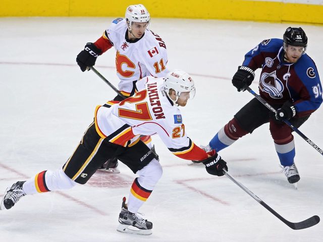 VIDEO: Dougie Hamilton falls head over heels for Flames