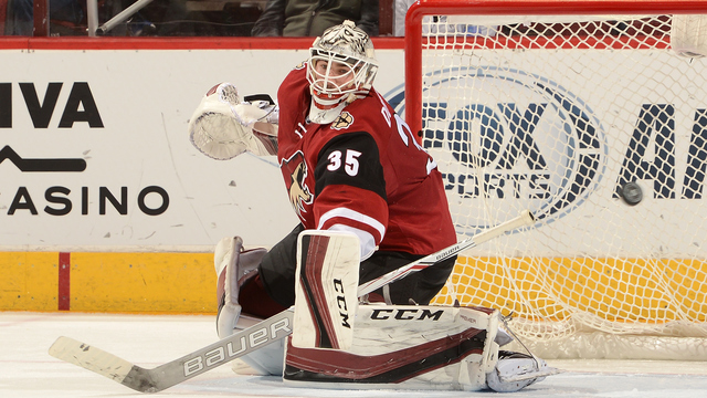 Coyotes sign Louis Domingue to 2-year contract