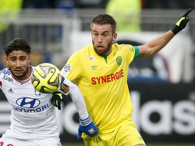 Versatile Nantes vet Deaux signs with Belgian darling Gent