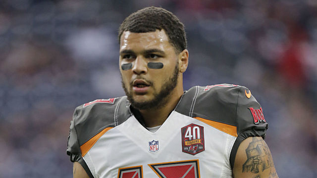 Mike Evans donates $11K to family of victim killed by police