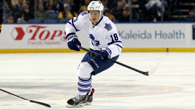 Blackhawks trade Morin to Maple Leafs for Panik