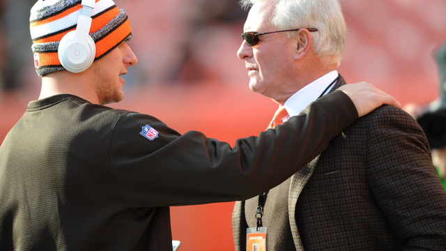 Browns' Haslam hints at replacing Manziel: 'We do have the 2nd pick in the draft'