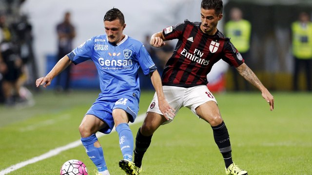 AC Milan's Suso joins Genoa on loan until end of season