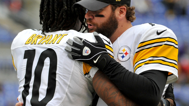Roethlisberger: Bryant 'doesn't want to go anywhere'