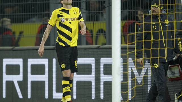 Stuttgart signs winger Kevin Grosskreutz from Galatasaray
