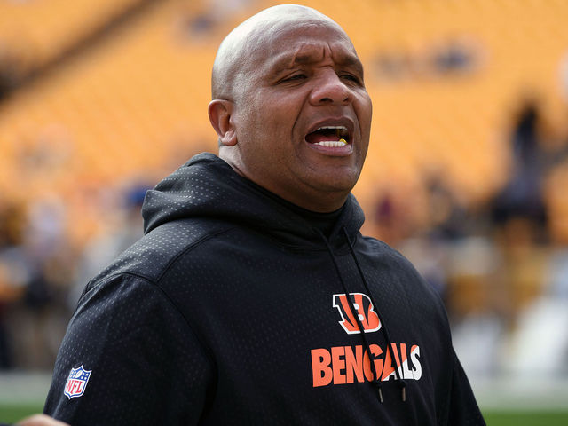 Browns hire Hue Jackson as head coach