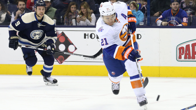 Islanders' Okposo admits to thinking about contract status as free agency looms