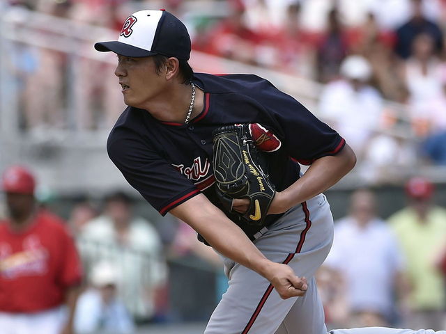 Royals, Wang agree to minor-league deal