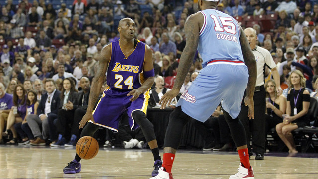Vintage Kobe pours in 28 points in nail-biting loss to Kings