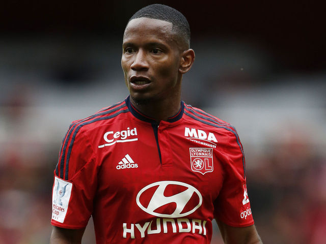 Celta de Vigo signs Lyon striker Claudio Beauvue