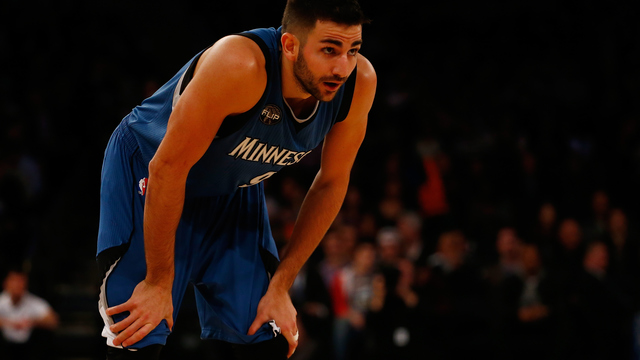 Report: Timberwolves resisting trading Rubio until Dunn is ready