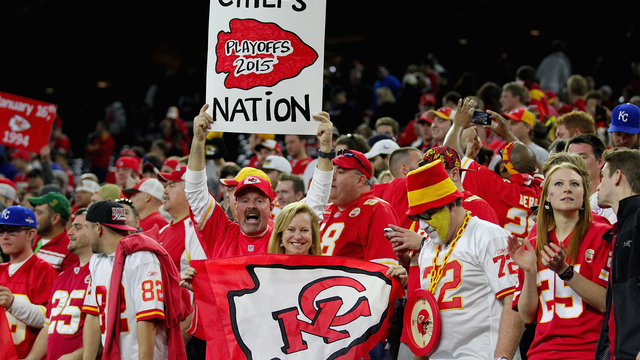 VIDEO: KC fans chant 'Just like baseball' after Chiefs embarrass Texans