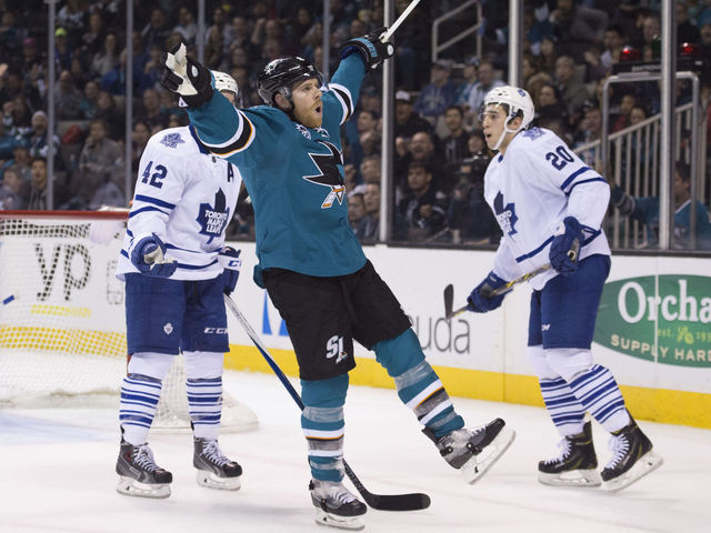 Maple Leafs blasted by Sharks, not Babcock