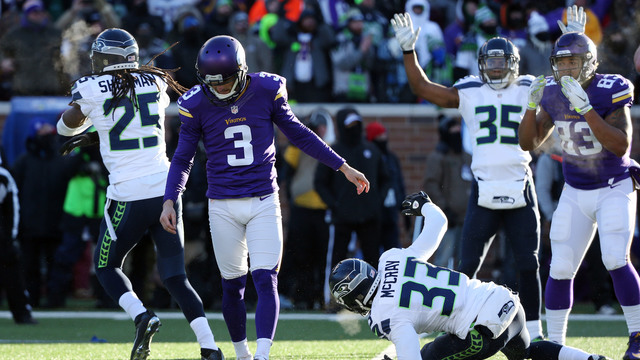 VIDEO: Wide left! Vikings' Walsh misses chip-shot FG attempt to seal Seahawks' win