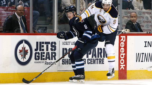 PHOTO: Young Jets fan mocks Evander Kane's infamous money phone