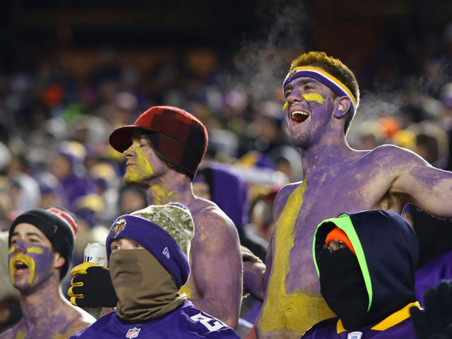 VIDEO: Sad Vikings fans react to gut-punch loss in different ways