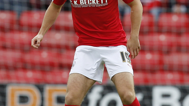Preston signs Ben Pearson from Manchester United