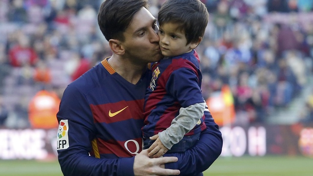 PHOTO: Lionel Messi's son knows how many Ballon d'Or awards his father has won