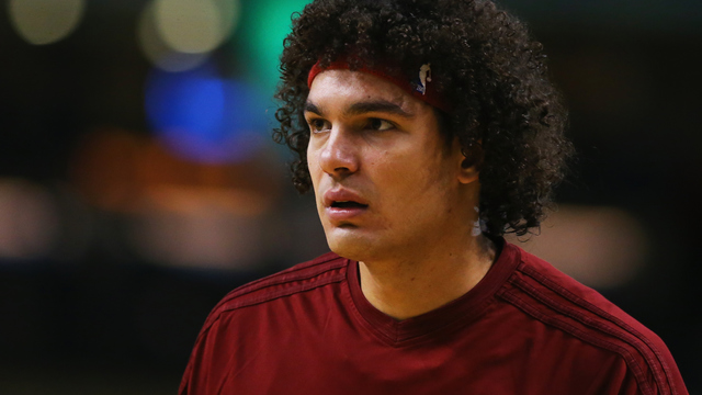 Luke Walton on Anderson Varejao's contribution to the Warriors: 'Great hair'