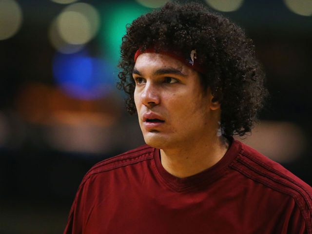 Luke Walton on Anderson Varejao's contribution to the Warriors: 'Great hair'