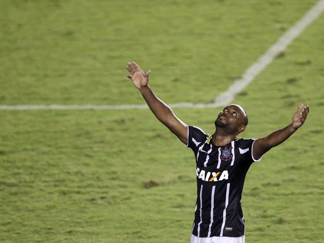 Vagner Love signs for Monaco from Corinthians