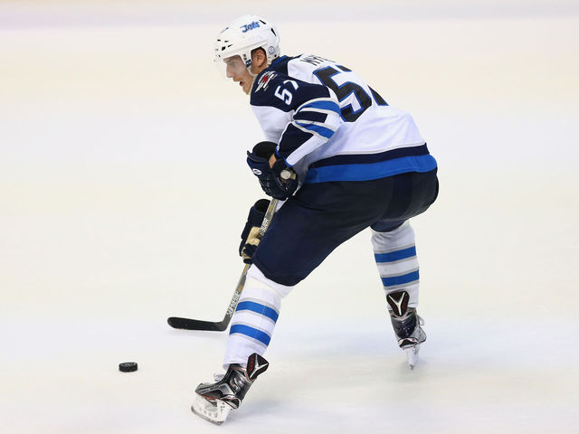 Jets' Myers fined for cross-checking Sharks' Wingels
