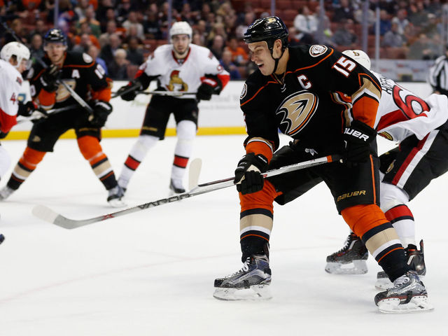 VIDEO: Another Getzlaf gaffe leads to Lazar breakaway goal