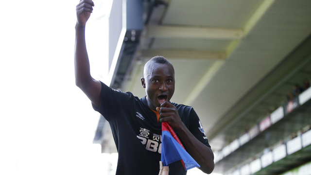 Sunderland signs Dame N'Doye on loan from Trabzonspor
