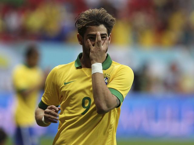 The ugly duckling story of Alexandre Pato, Chelsea's latest transfer target  | theScore.com