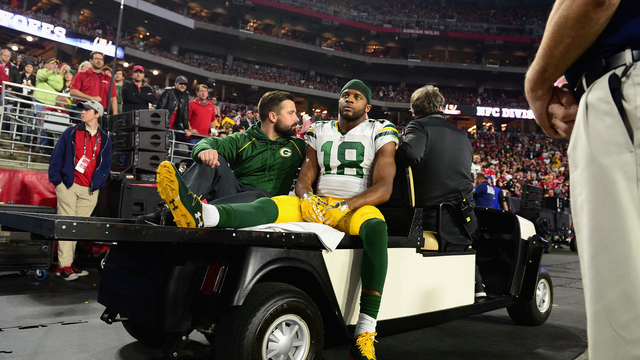 Report: Packers' Cobb suffers bruised lung