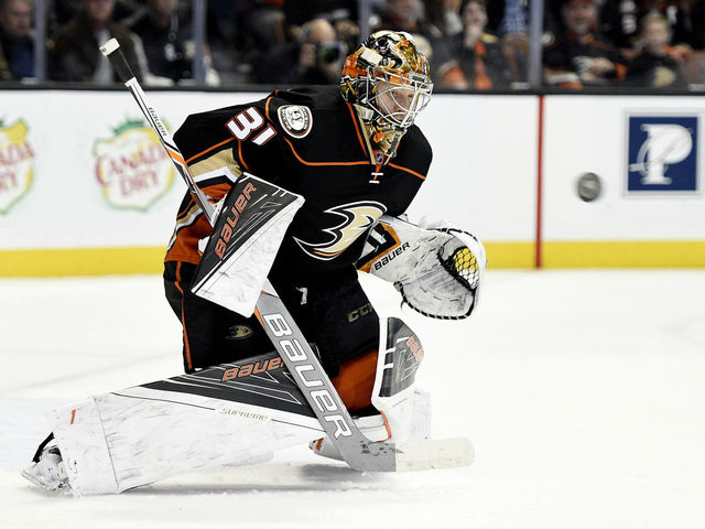 Report: Maple Leafs ink newly acquired Andersen to 5-year, $25M extension