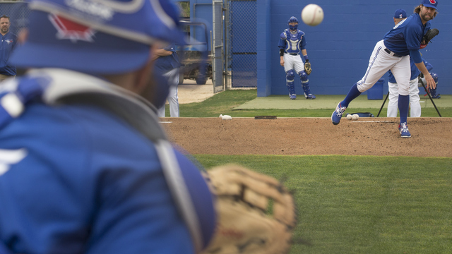 Spring training countdown: Pitchers and catchers report in 1 month