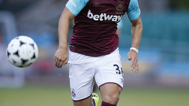 West Ham's Elliot Lee goes on goal hunt in Colchester loan