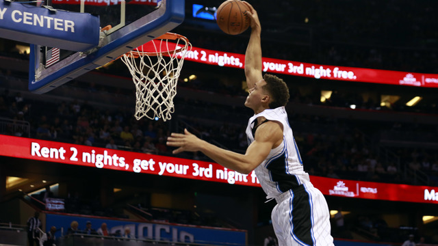 VIDEO: Aaron Gordon hosting dunk party in Philly